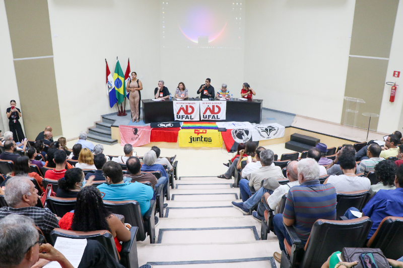 Assembleia em Maceió realizada nesta quinta-feira (25). Foto: Karina Dantas/Ascom Adufal